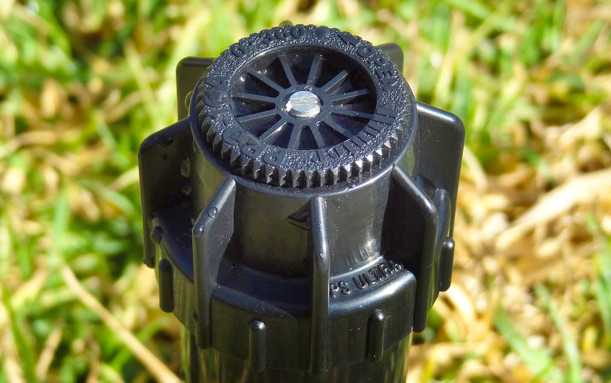 Výsuvný zadažďovač HUNTER PSU-04-08A, dostrek 2,4m 22034