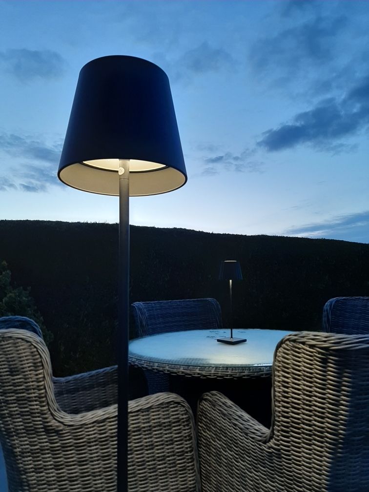 LED Stojanová lampa nabíjateľná prenosná 1,5m EH1795RB čierna